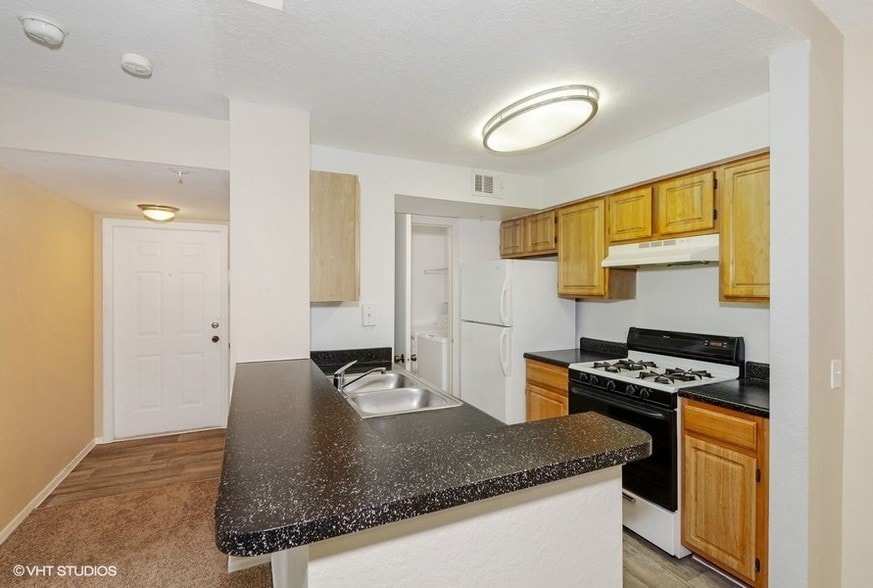 Falcon Trace - Orlando, FL | Apartment Finder