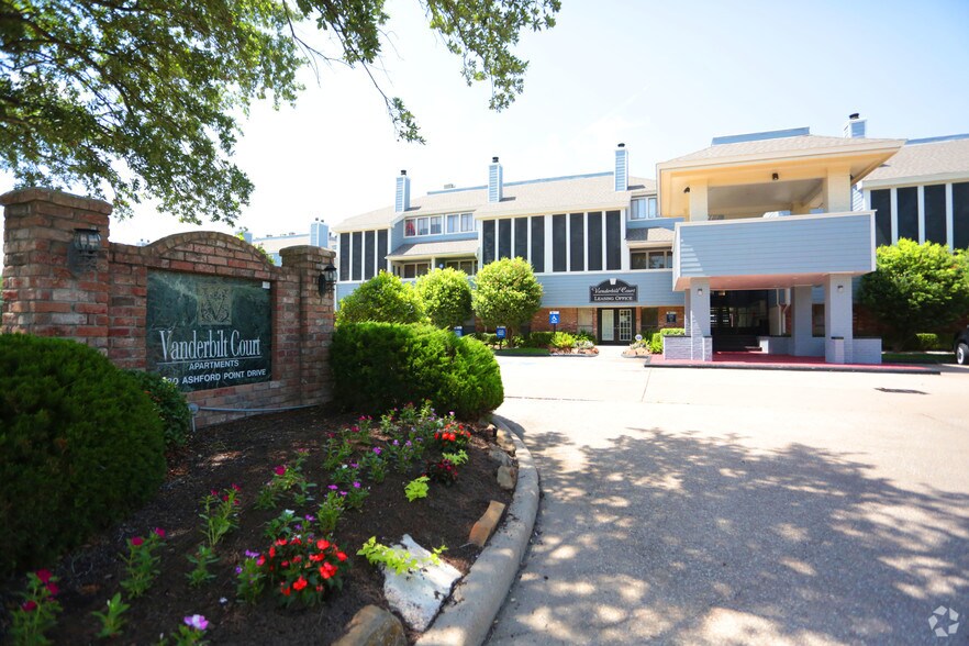 Vanderbilt Court Apartments Vanderbilt Court Apartments