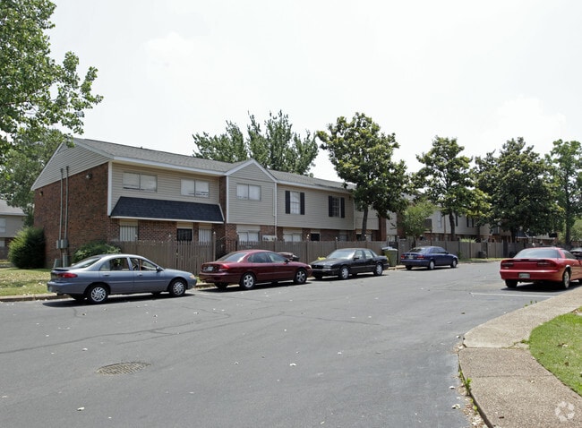 Shadowbrook Townhouses Memphis, TN Apartment Finder