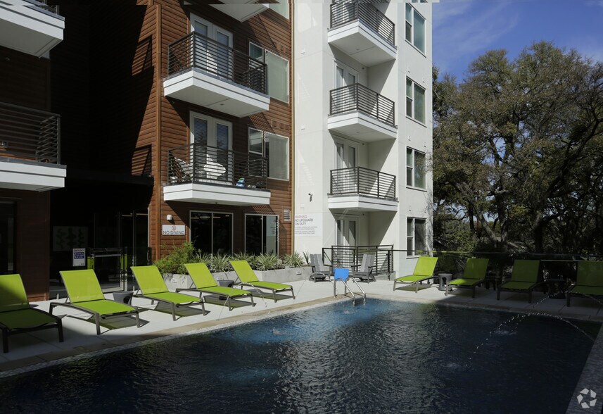 Groves South Lamar Austin, TX Apartment Finder