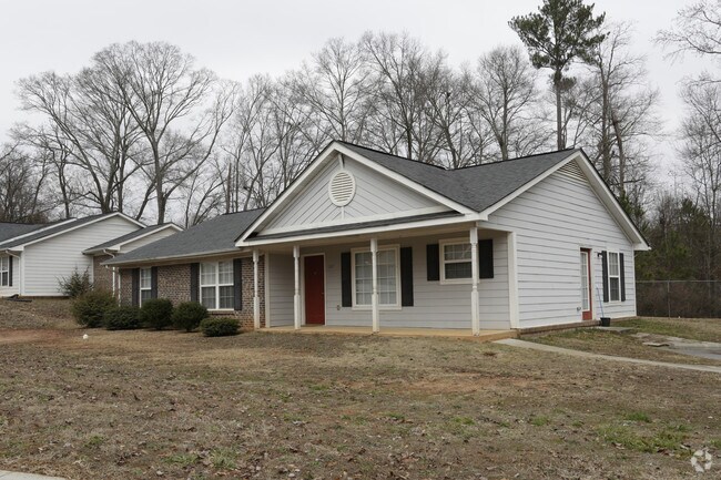 Rocky Creek Village - Anderson, SC | Apartment Finder