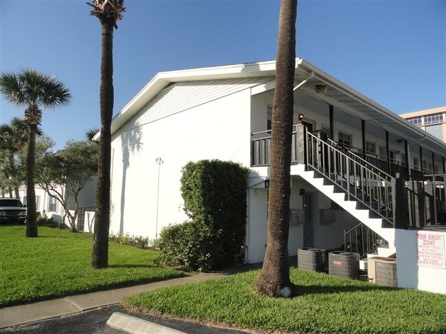 Beachside Apartments - Daytona Beach, FL | Apartment Finder
