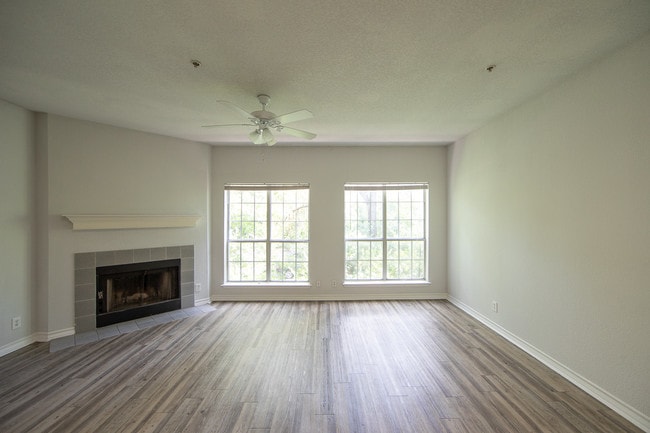 San Remo Apartments Austin Tx Apartment Finder 3x2 5 Living Room W Fireplace San Remo Apartments