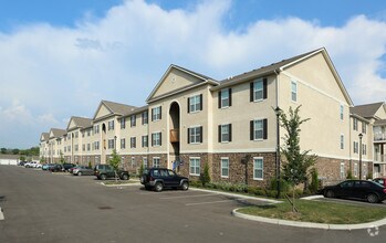 Residences At Central Park Gahanna Oh Apartment Finder Building Exterior Residences At Central Park