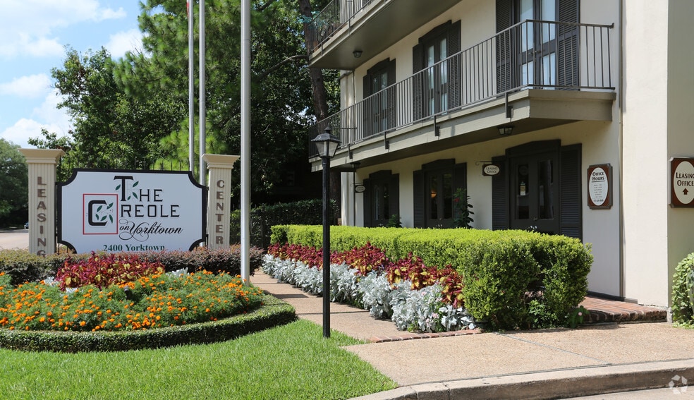 Creole on Yorktown Houston, TX Apartment Finder