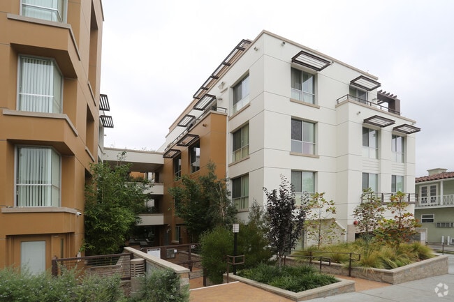 Landfair Vista Los Angeles Ca Apartment Finder Building Photo Landfair Vista