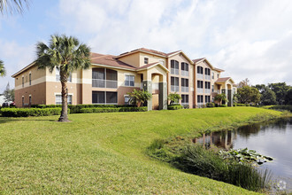 The Lakes at College Pointe - Fort Myers, FL | Apartment Finder