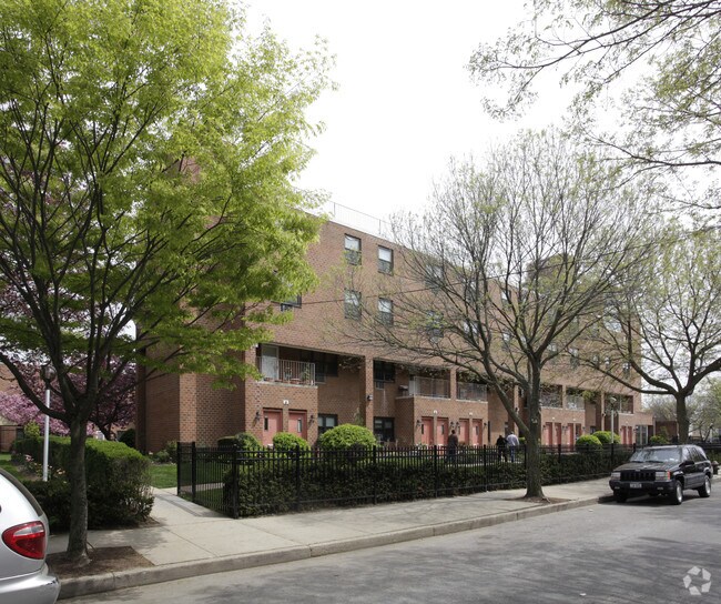 New Haven Plaza Far Rockaway, NY Apartment Finder