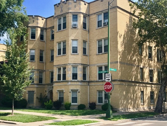 2318 W Granville Ave Chicago Il Apartment Finder Primary Photo 2318 W Granville Ave