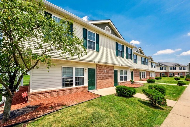 Shelby�s Crest &amp; Landing Apartments Shelbyville, IN