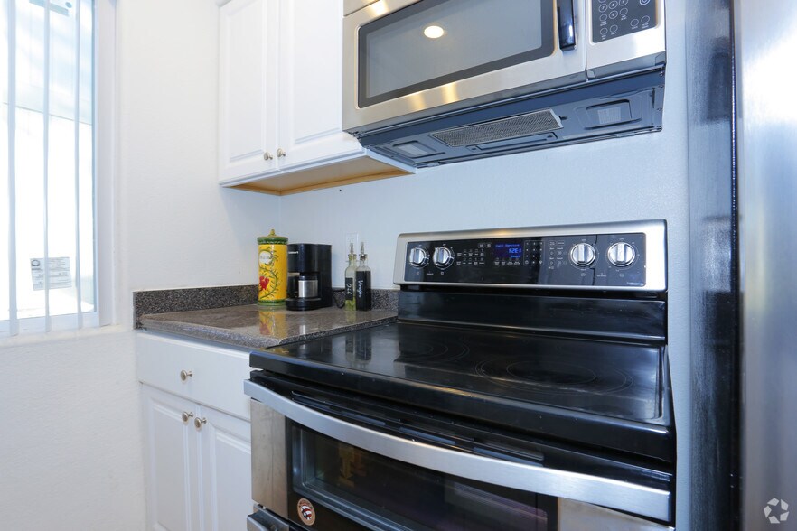 Canyon Club Apartments - Las Vegas, NV | Apartment Finder Canyon Club Apartments - Las Vegas, NV | Apartment Finder