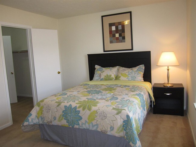 Plaza Square Apartments New Albany, IN Apartment Finder