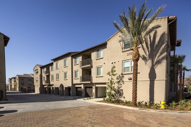 Montecito Corona, CA Apartment Finder