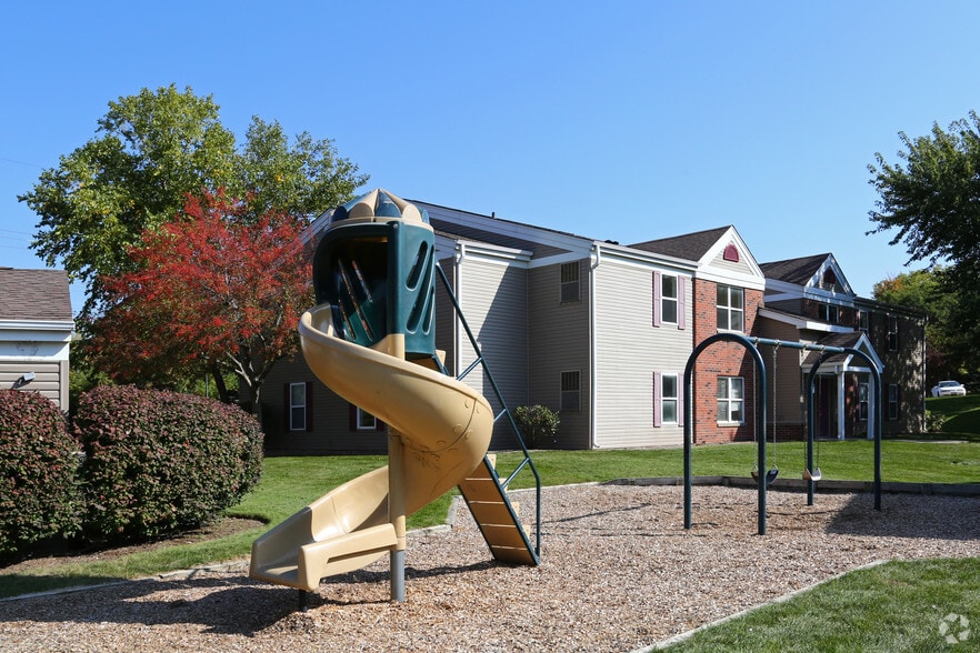 Riverside Glen Apartments Rockford, IL Apartment Finder