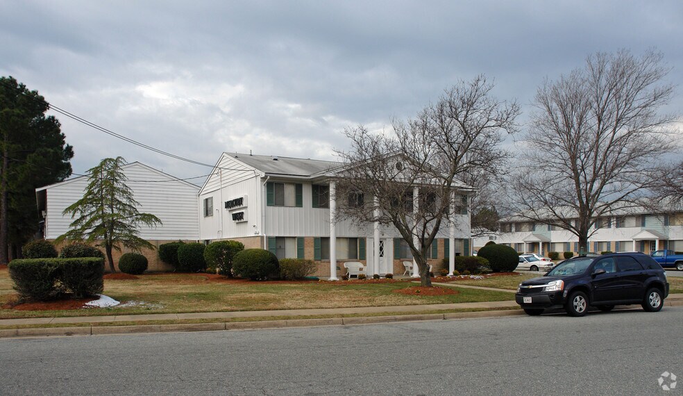 Mercury West Hampton, VA Apartment Finder
