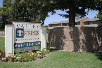 Valley Springs Apartments Bakersfield