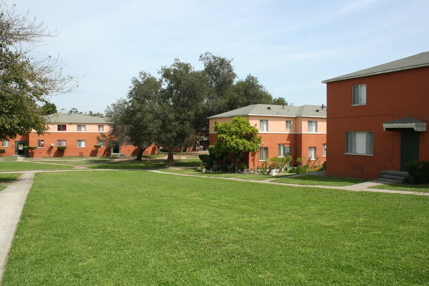 wyvernwood garden leasing in boyle heights los angeles ca apartment finder - Wyvernwood Garden Apartments wyvernwood garden leasing in boyle heights los angeles ca apartment finder - Wyvernwood Garden Apartments