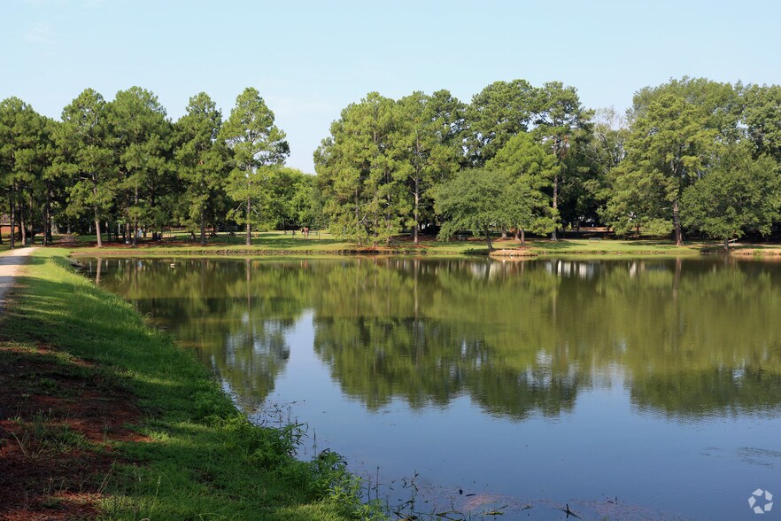 Legacy At The Lake Montgomery, AL Apartment Finder