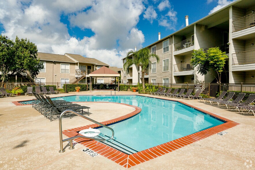 Walden Pond And The Gables - Houston, TX | Apartment Finder Walden Pond And The Gables - Houston, TX | Apartment Finder