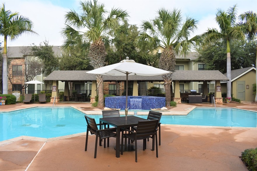 Carmel Apartments Laredo, TX Apartment Finder