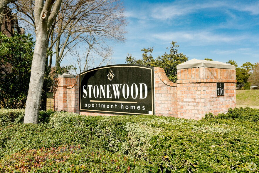 https://image2.apartmentfinder.com/i2/pmBMd9bG8kViQ-pREHKi9wEi6FEfX215oHTcTh3Mkqg/110/stonewood-houston-tx-building-photo.jpg