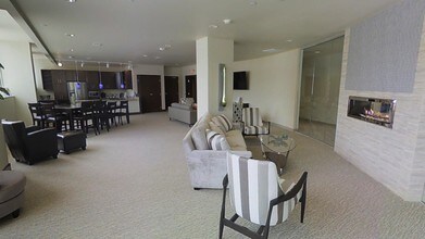 Avenir Milwaukee Wi Apartment Finder Community Room And Fitness Center Avenir