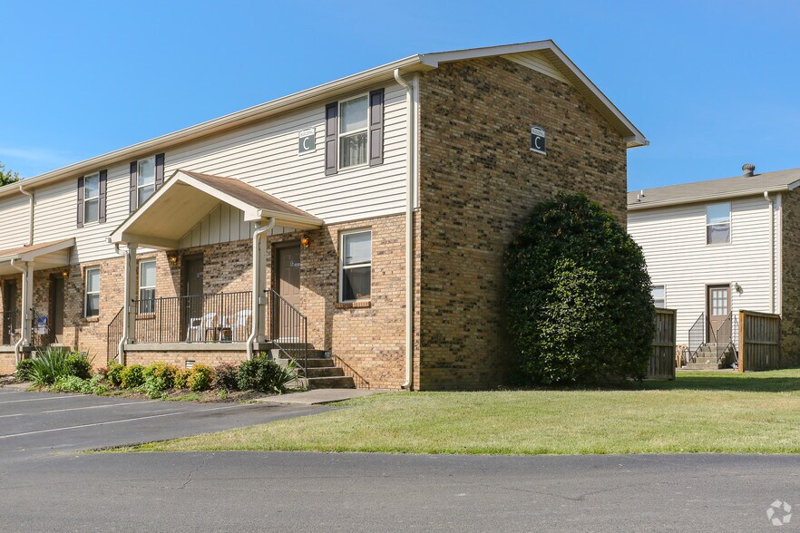 The Residences at 1671 Campbell Clarksville, TN Apartment Finder