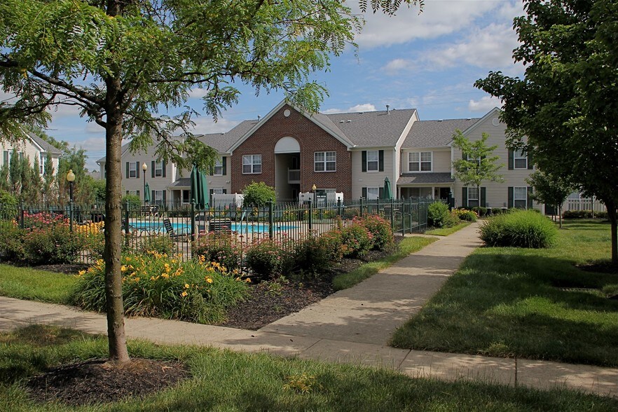 The Ridge at Chestnut Columbus, OH Apartment Finder