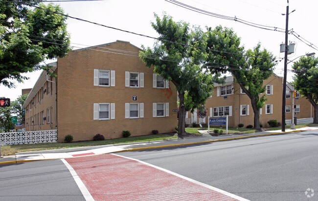 Plaza Garden Apartments - Secaucus, NJ | Apartment Finder