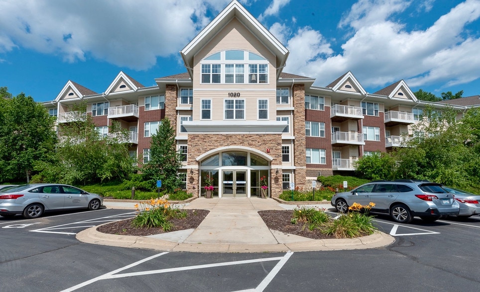 Stone Creek at Medicine Lake Apartments Plymouth, MN Apartment Finder