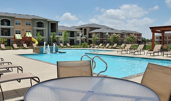 Oxford at Country Club - Baytown, TX | Apartment Finder