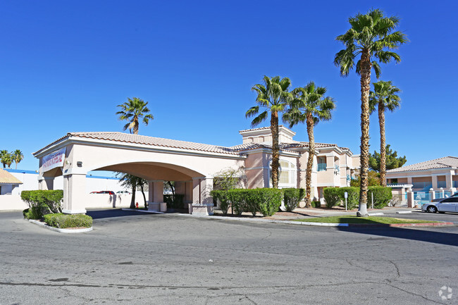 Town & Country Manor - Las Vegas, NV | Apartment Finder