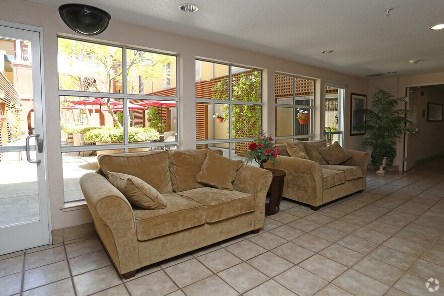 Atrium Garden Studios